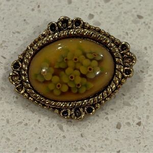 Cameo Vintage Floral Brooch with Gold Accents